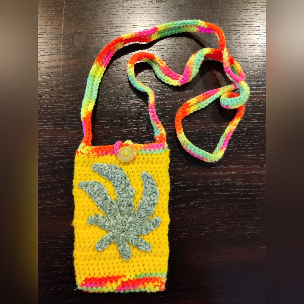 Tropical Yellow and Pink Beaded Bag with Palm Design